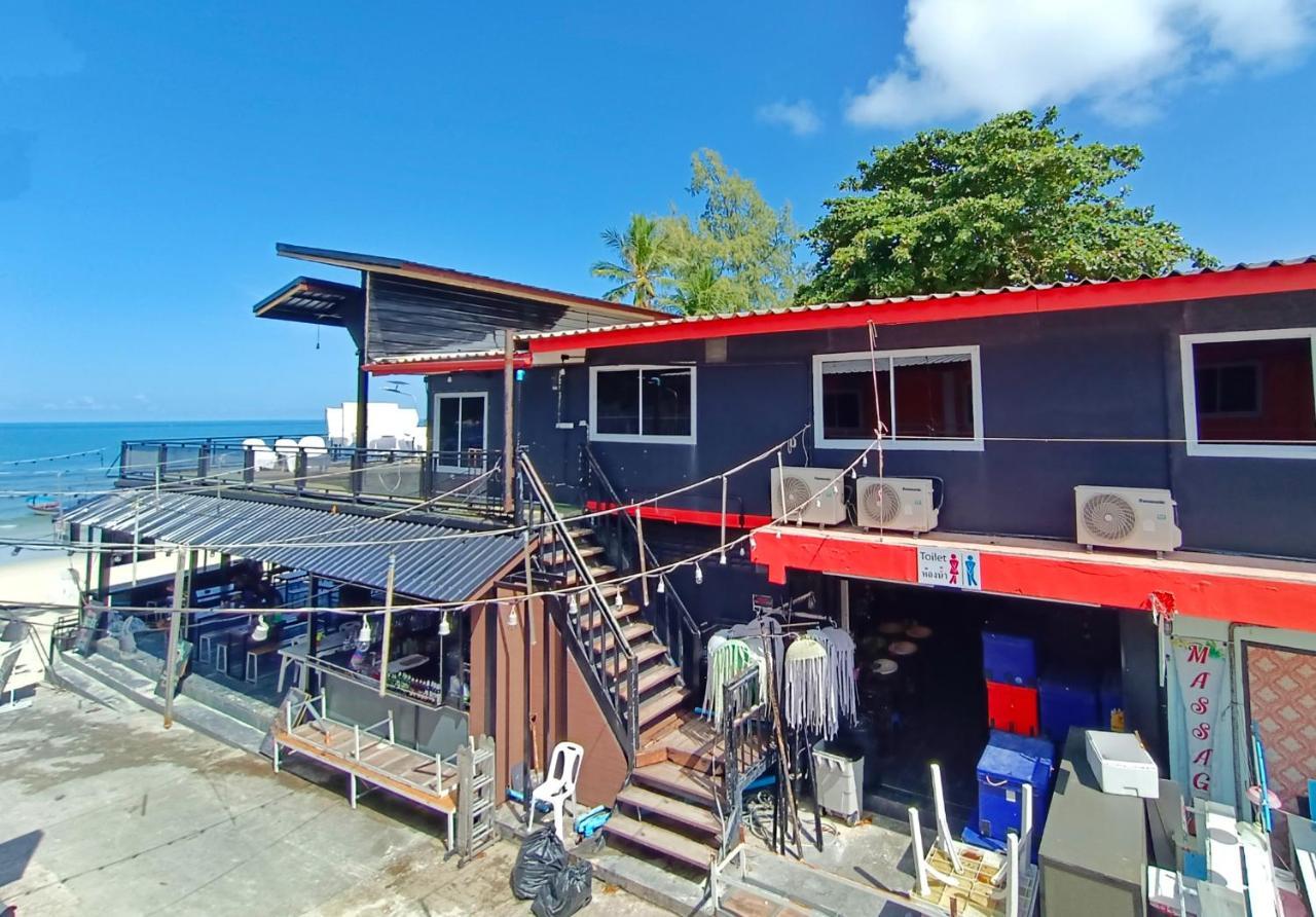 Out! A Radically Inclusive Beach Hostel By Wild & Wandering Haad Rin Exterior photo